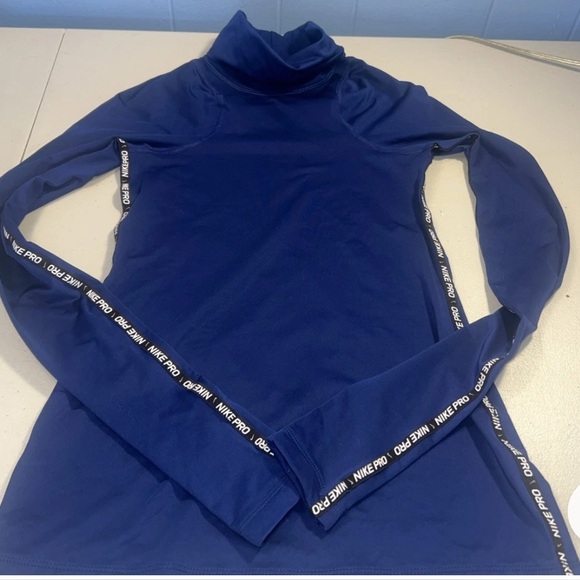 Nike Pro Funnel Neck Pullover Dri Fit Long Sleeve Shirt Navy Women Size XS Blue - Picture 1 of 5